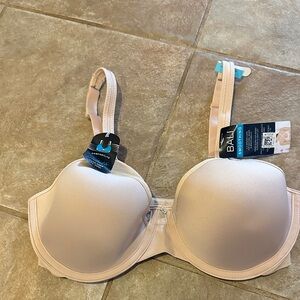 BNWT Bali Soft Pink Underwire Bra size 38C